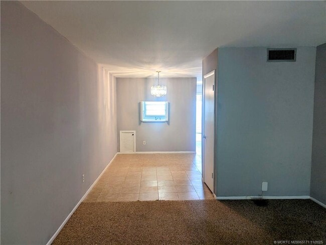 Building Photo - 2929 SE Ocean Blvd