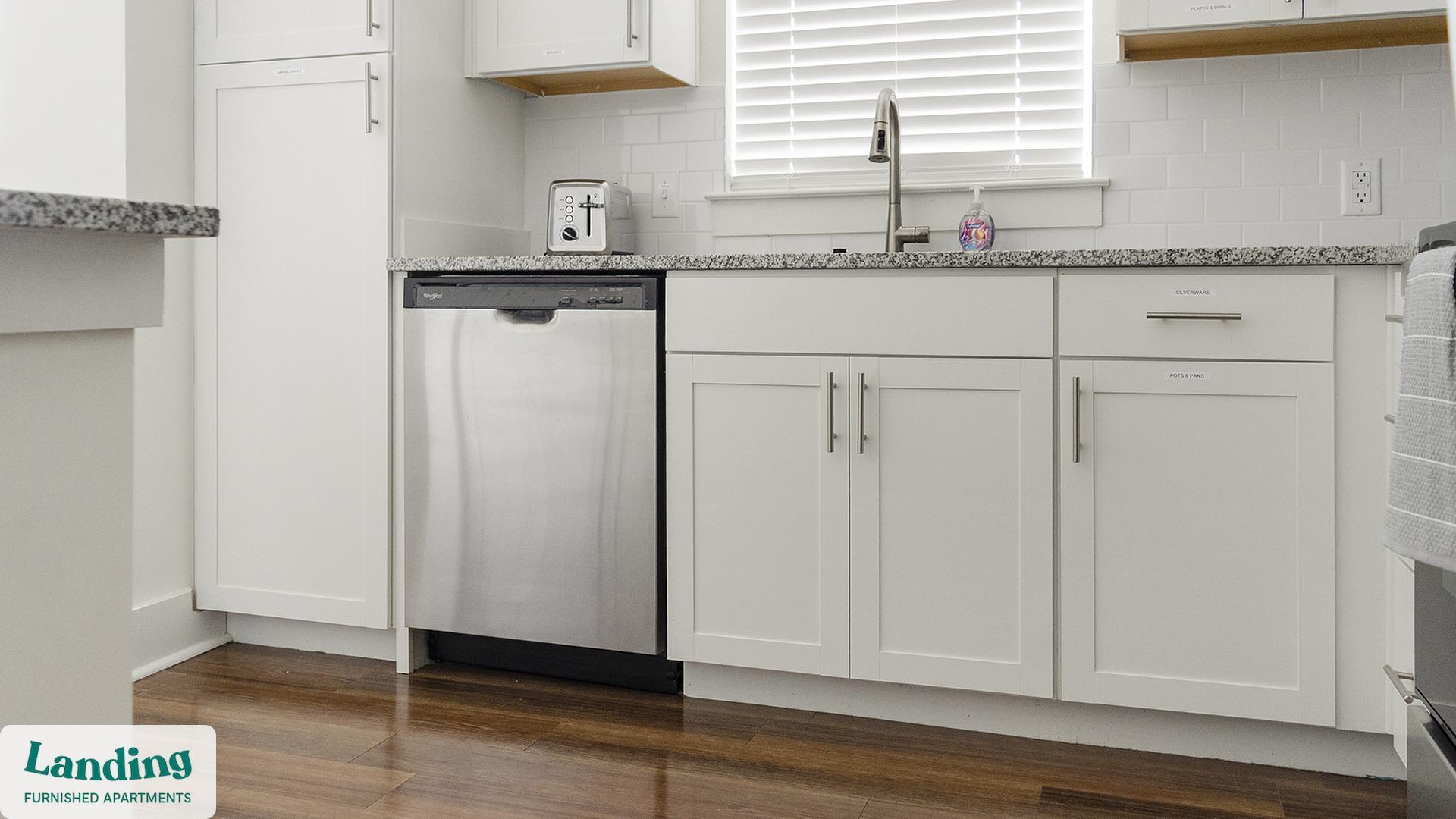 Building Photo - 901 Kelly Green Ln