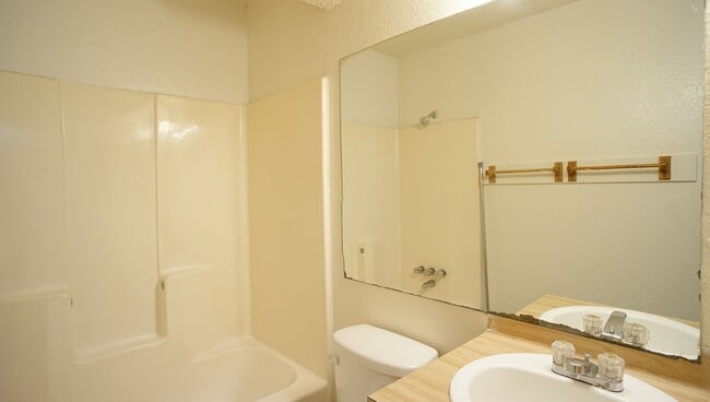 Building Photo - 7404 Vintage Hills Dr