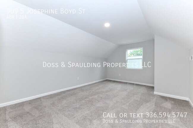 Building Photo - 909 S Josephine Boyd St