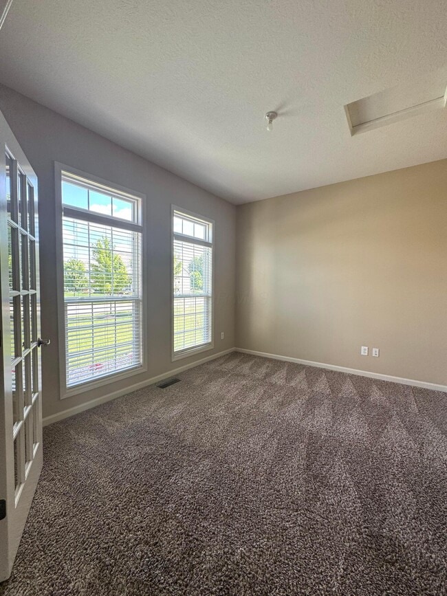 Building Photo - 1166 Lenox Ct