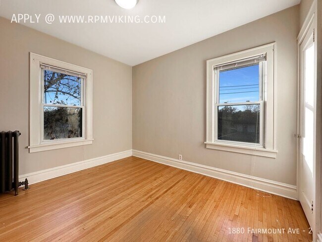 Building Photo - 3Br with Sun room or 4Br 2ba. ~ Flexible T...