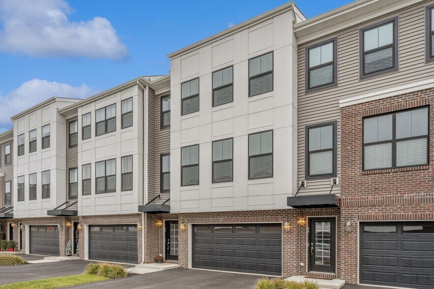 Building Photo - 46 Mariveles Way