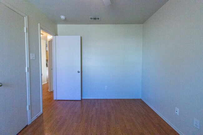 Building Photo - 6412 Temora Loop