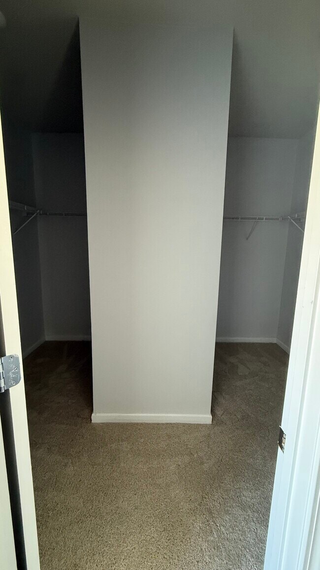 Building Photo - 118 Celebration Song