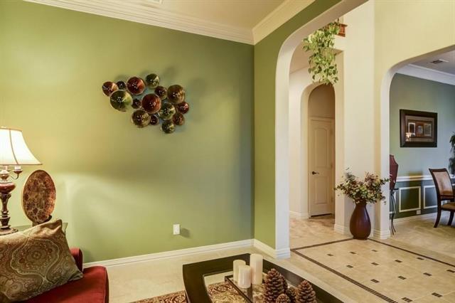 Building Photo - 2005 Loma Alta Dr