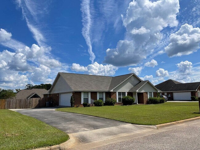 Building Photo - Shell Landing East