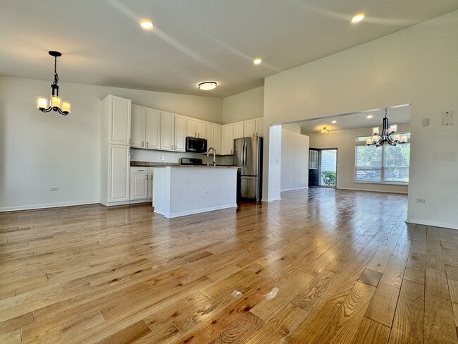 Building Photo - 1825 Red Bud Rd