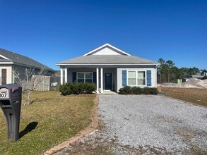 Building Photo - 107 Kaelyn Ln