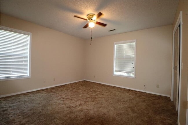 Building Photo - 3675 Mayes Ave