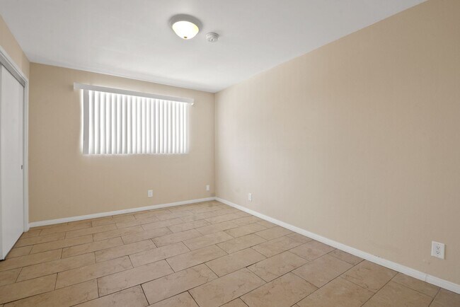Building Photo - 129 N Cabrillo Ave