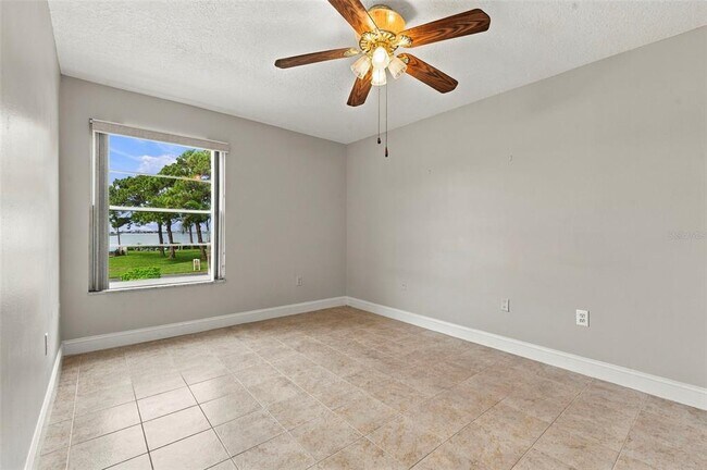 Building Photo - 2700 Bayshore Blvd