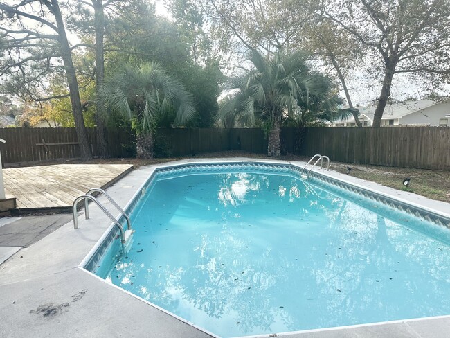 Owner maintained pool. - 1110 Airport Rd