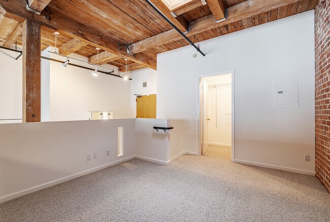 Building Photo - 355 Bryant St