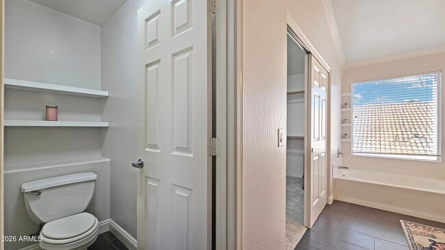 Building Photo - 13888 W Wilshire Dr