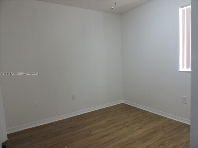 Building Photo - 17975 SW 140th Ct