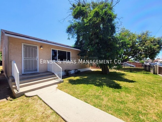 Building Photo - 15132 S Frailey Ave