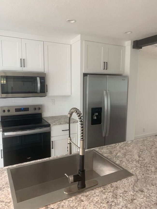 Building Photo - 561 Morris Bridge Rd