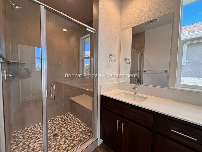 Building Photo - 1150 Little Ln