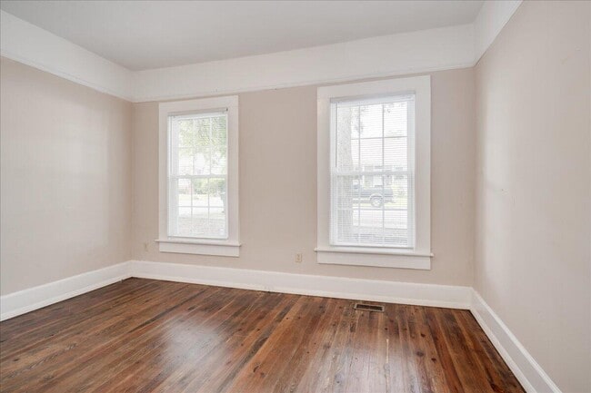 Building Photo - 2034 Fenwick St