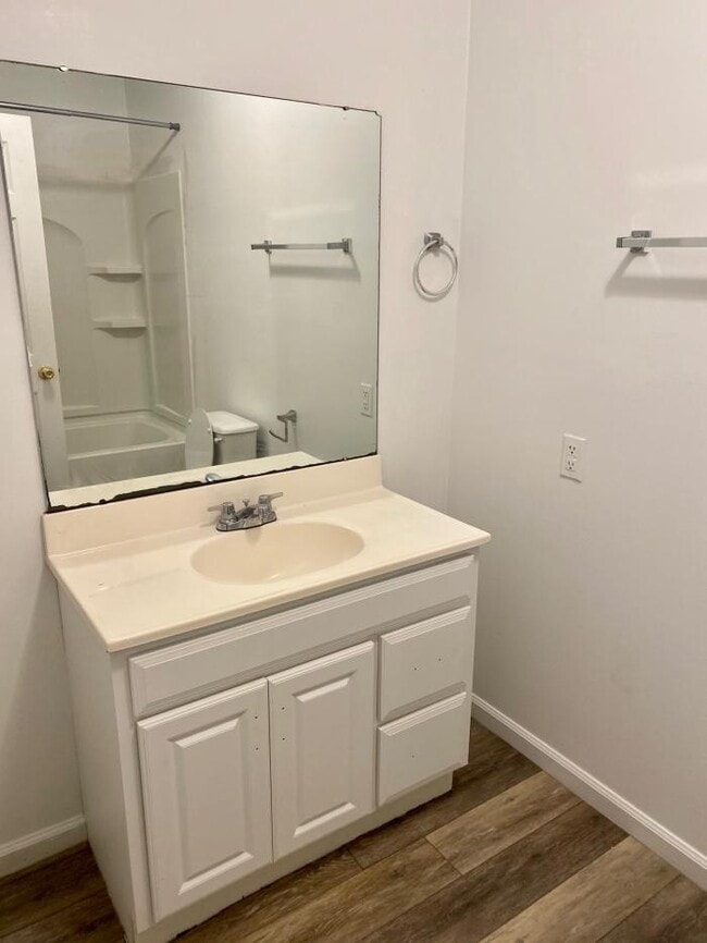 Building Photo - 2 bedroom in Ona WV 25545