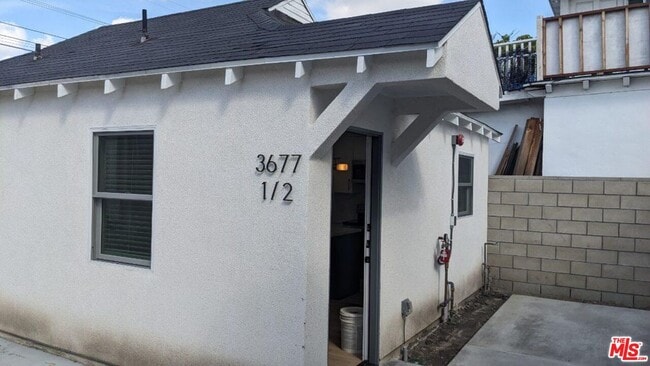 Building Photo - 3677 3rd Ave