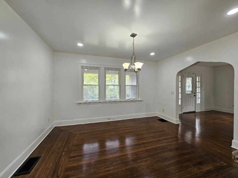 Building Photo - 3601 Madison Rd