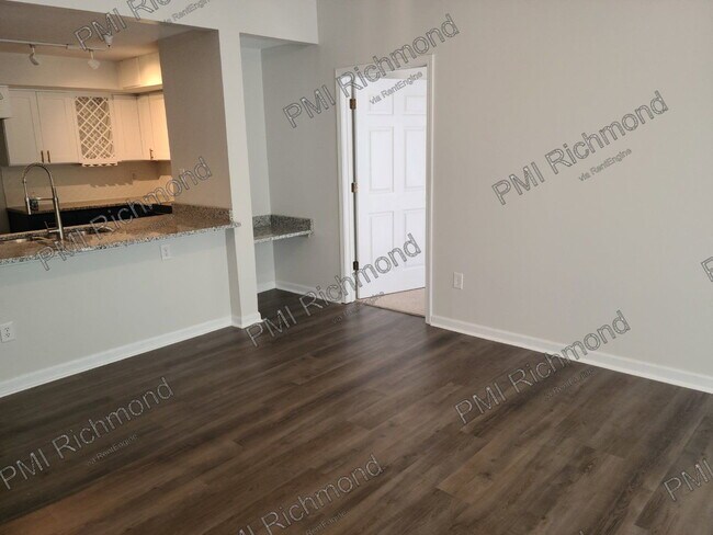 Building Photo - 604 Bristol Village Dr