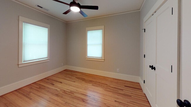Building Photo - Beautiful Renovated Duplex in Wilmore!