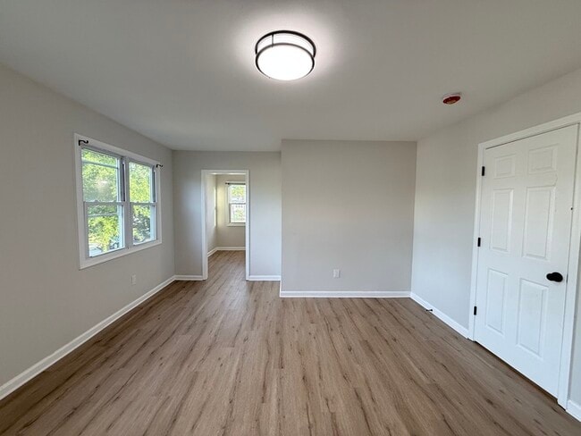 Building Photo - 40 Eisenhower Dr