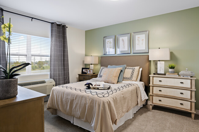 Large Bedroom - Anthology of Olathe- Senior Living for 55+