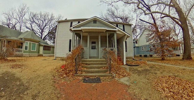 Building Photo - 512 Bluemont Ave