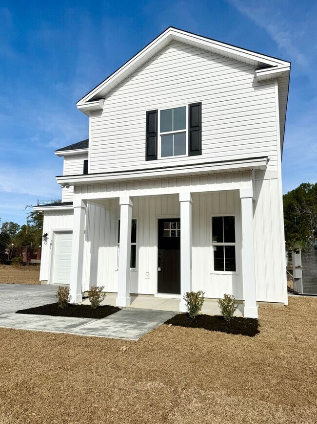 Building Photo - BEAUTIFUL BRAND NEW home!!! ??? 3 Bedrooms, 2.5 Baths with garage