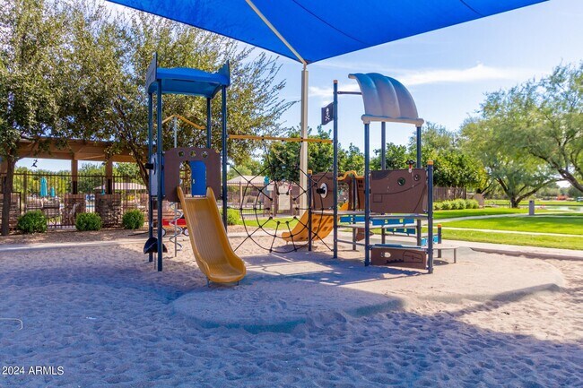 Building Photo - 4333 S Rim Ct