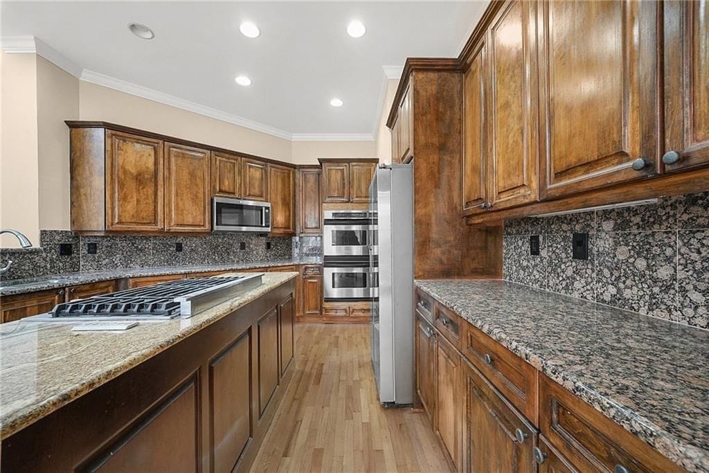 Building Photo - 225 Lake Summit View