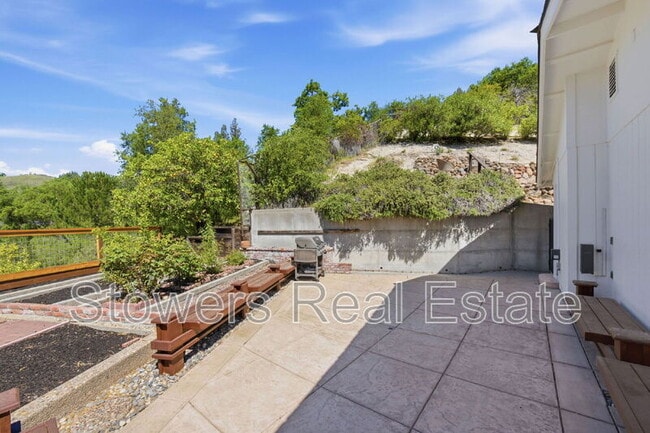 Building Photo - 155 Mountain Canyon Pl