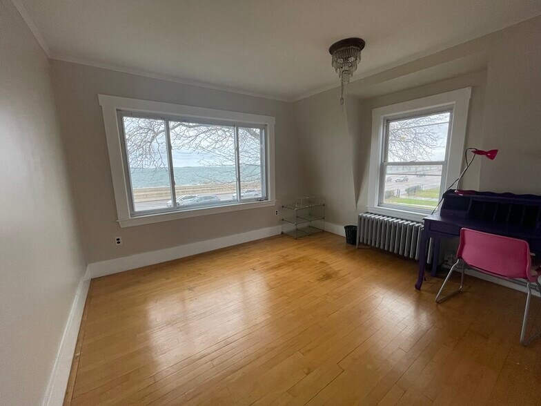 Building Photo - 593 Quincy Shore Dr