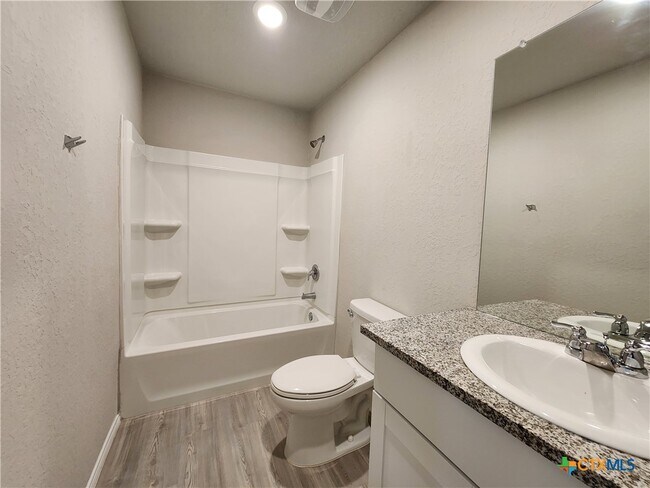 Building Photo - 522 Blue Stem Rd