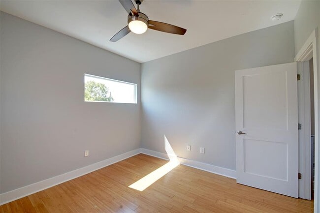 Building Photo - 7600 Carver Ave