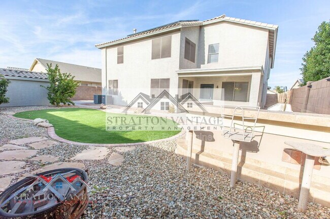 Building Photo - 16627 W McKinley St