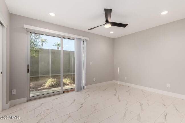 Building Photo - 4525 N 40th St