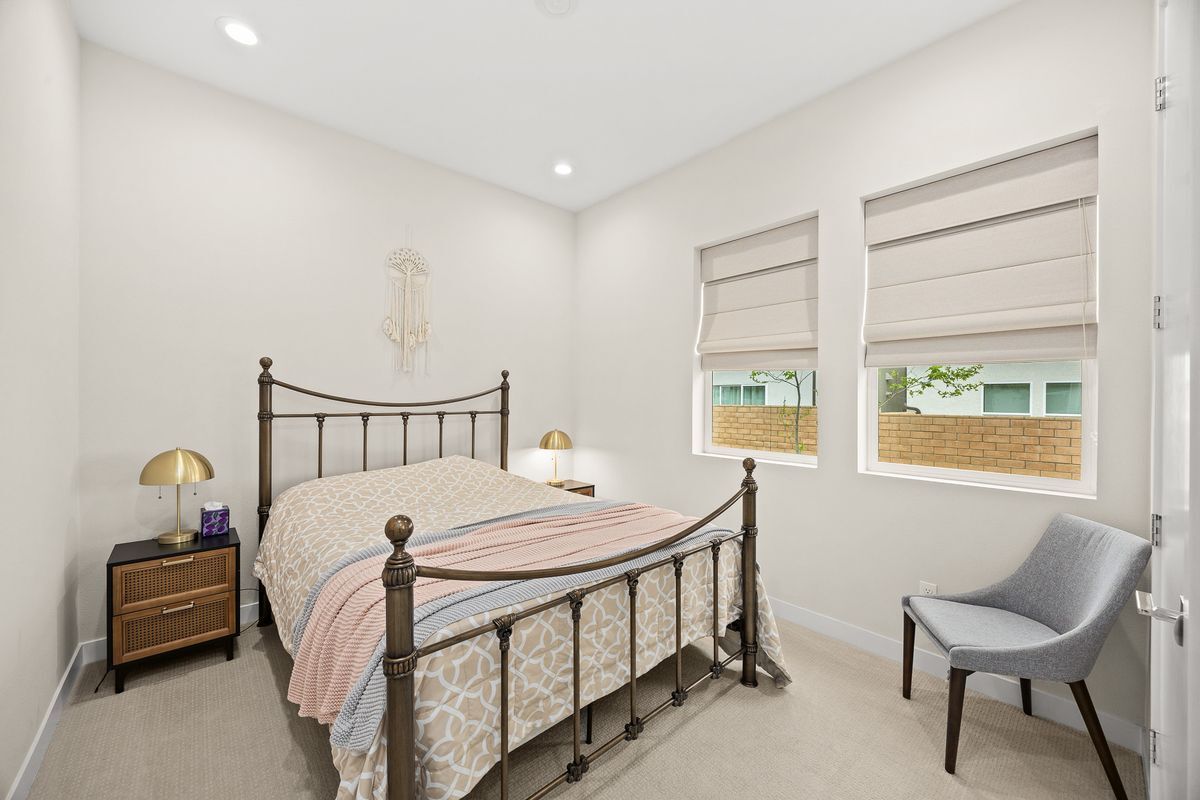 Building Photo - 478 Sycamore Dr