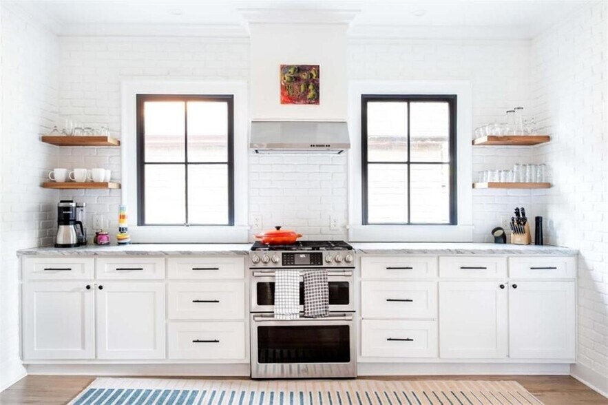 Building Photo - 192 Stovall St SE