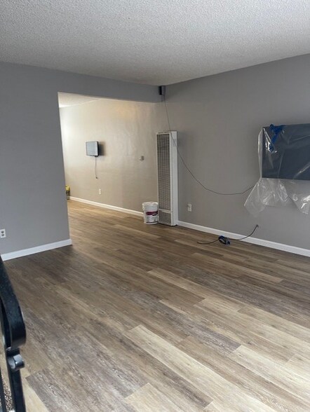 Building Photo - 474 Delaware St