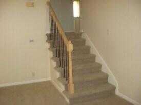 Building Photo - 5633 Parker St