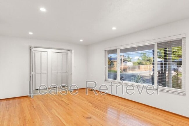 Building Photo - 1265 Slayton Dr