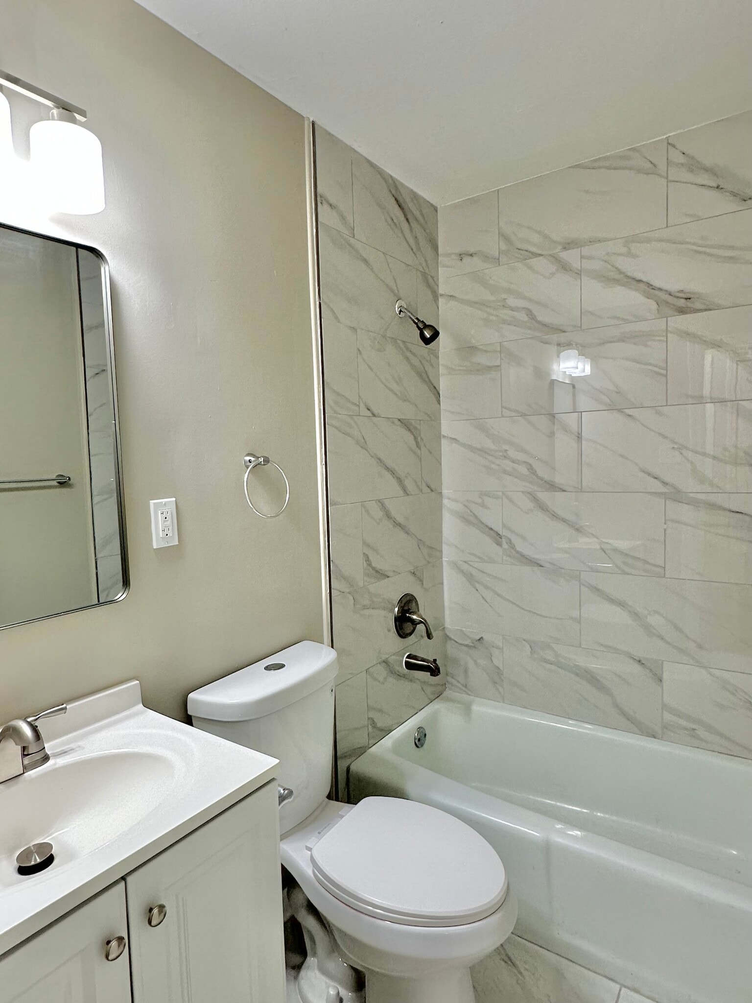 Building Photo - 3756 Vanderwood Dr