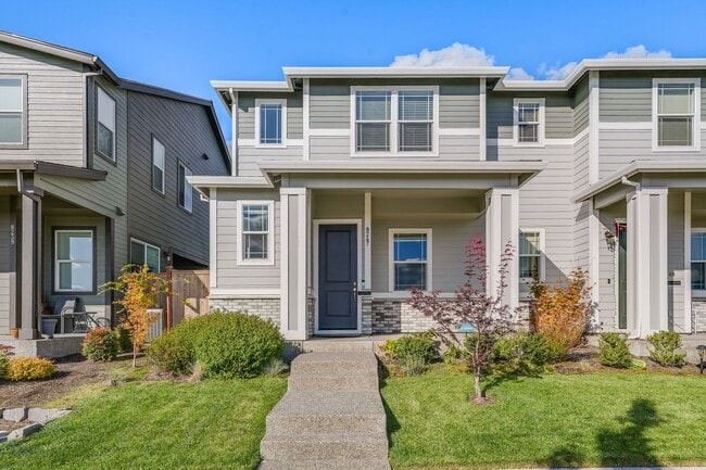Primary Photo - Beautiful 3 Bed, 3 Bath Rental Home in Hil...