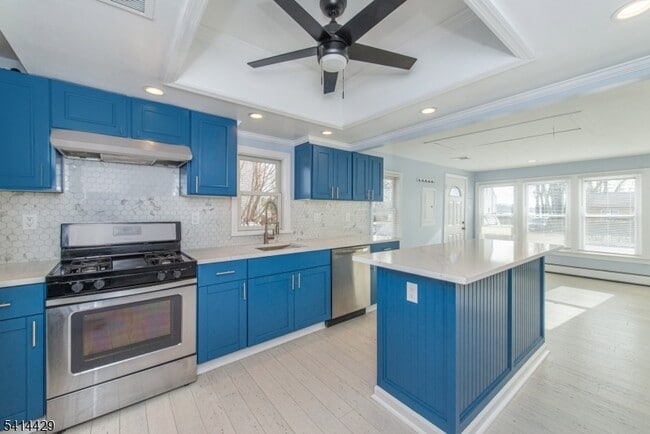 Building Photo - 315 Lake Shore Dr