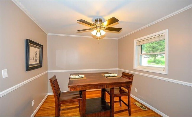 Dining Room - 2563 Dering Ct NE